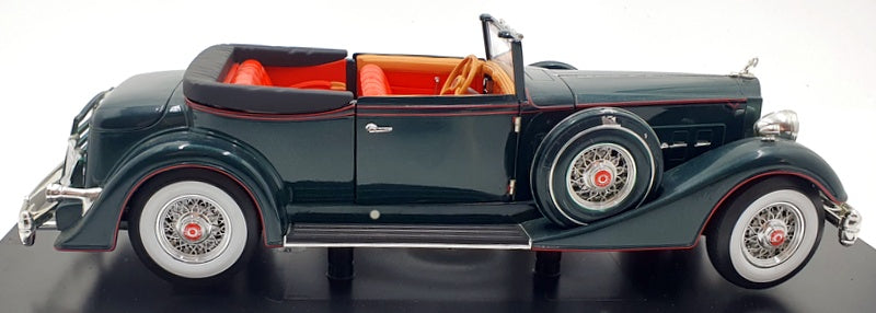 Anson 1/18 Scale Diecast 30397 - 1934 Packard - Dark Green