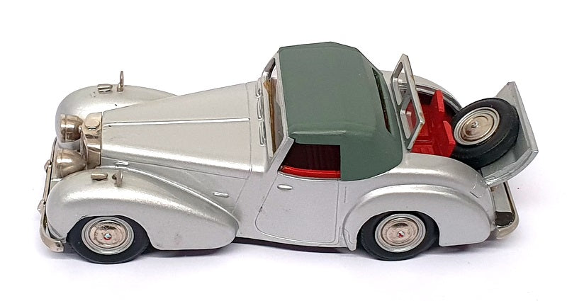 Minimarque 43 1/43 Scale UK4C - 1947 Triumph Roadster Dickie Open - Silver