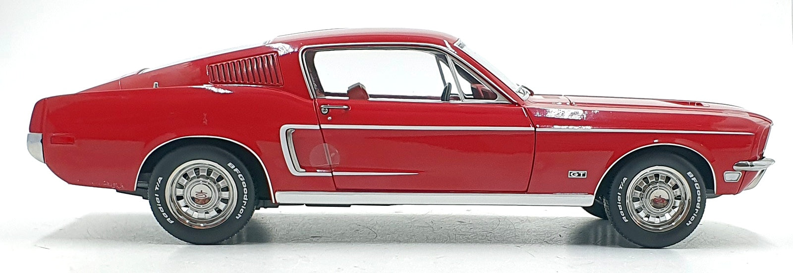 KK Scale 1/12 Scale KKDC120222 - 1968 Ford USA Mustang GT Fastback Coupe - Red