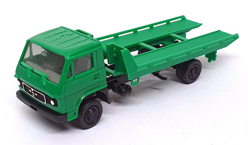 Herpa 1/87 Scale 817 500 - MAN Car Transporter Truck - Green