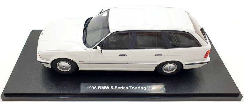 Triple9 1/18 Scale Diecast T9-1800404 - BMW 5 Series Touring E34 Alpine White