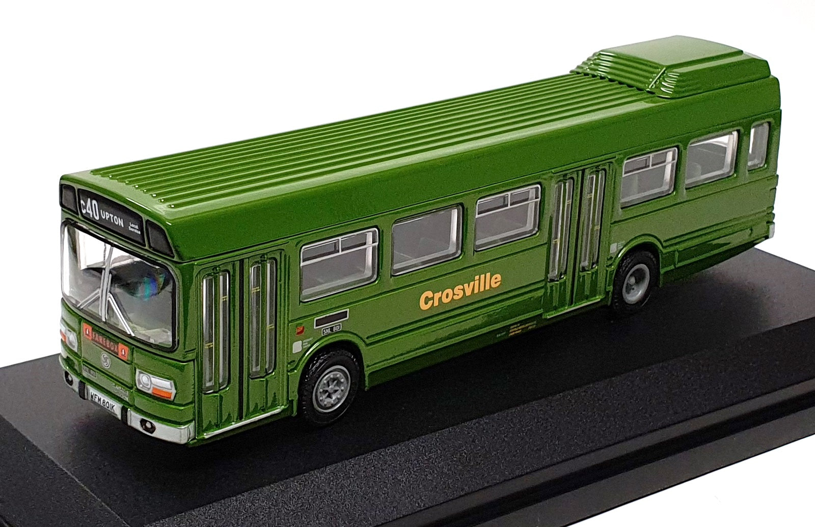 Bachmann 1/76 Scale E15118 - Leyland National Mk1 Long 2Dr Crosville c40 Upton