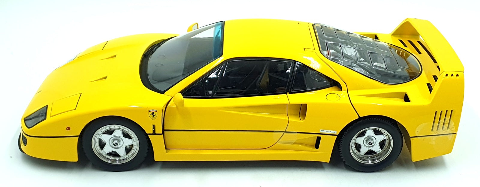 KK Scale 1/12 Scale KKDC120252 - 1987 Ferrari F40 - Yellow