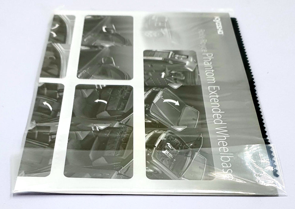 Kyosho 1/18 Scale Diecast 08841EW2 - Rolls Royce Phantom Extended English White