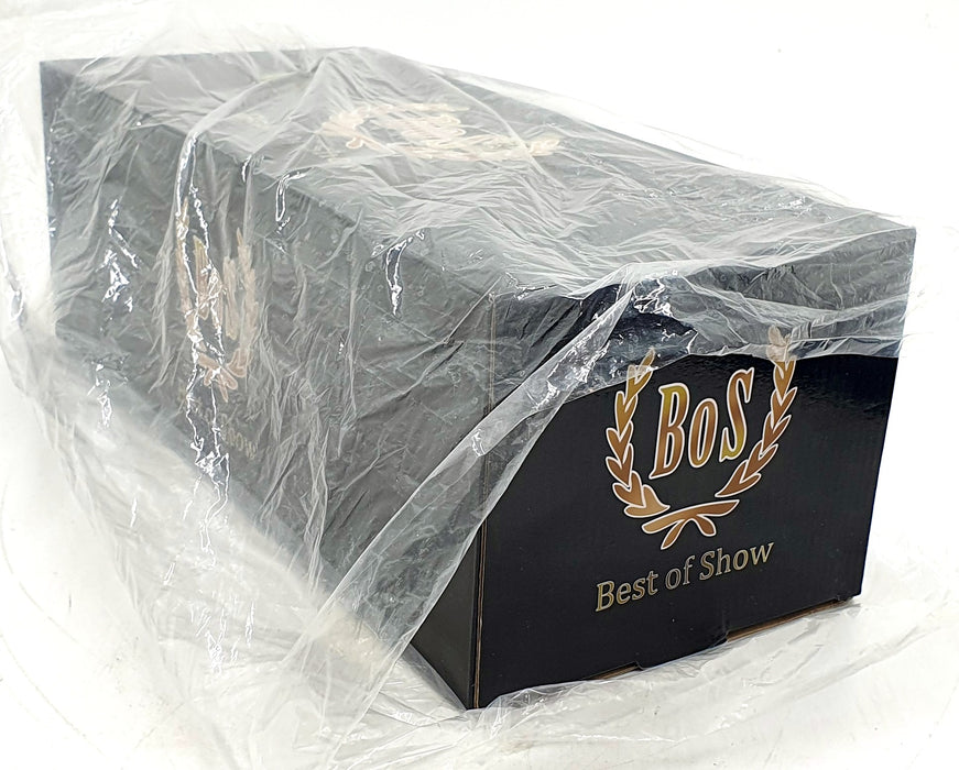 BOS Models 1/18 Scale Resin BOS186 - Oldsmobile Vista Cruiser - Red