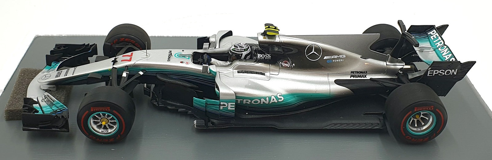 Spark 1/18 Scale 18S301 - 2017 Mercedes AMG W08 #77 V.Bottas 1st Russian GP