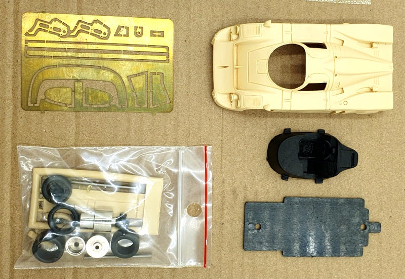 Starter 1/43 Scale Unbuilt Kit ST0503A - Jaguar XJR9 Castrol Daytona 1989