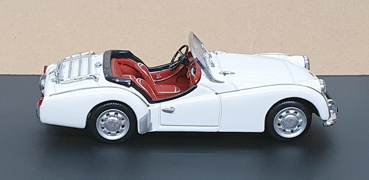 Eagle's Race 1/43 Scale 1086 - Triumph TR2 Convertible - White