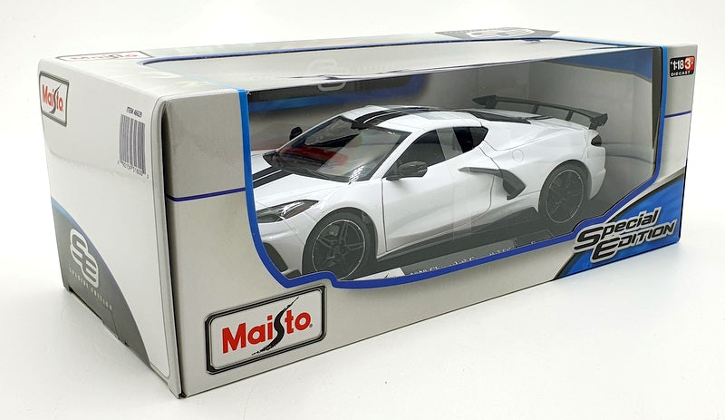 Maisto 1/18 Scale 46629 2020 Chevrolet Corvette Stingray Coupe White/Black