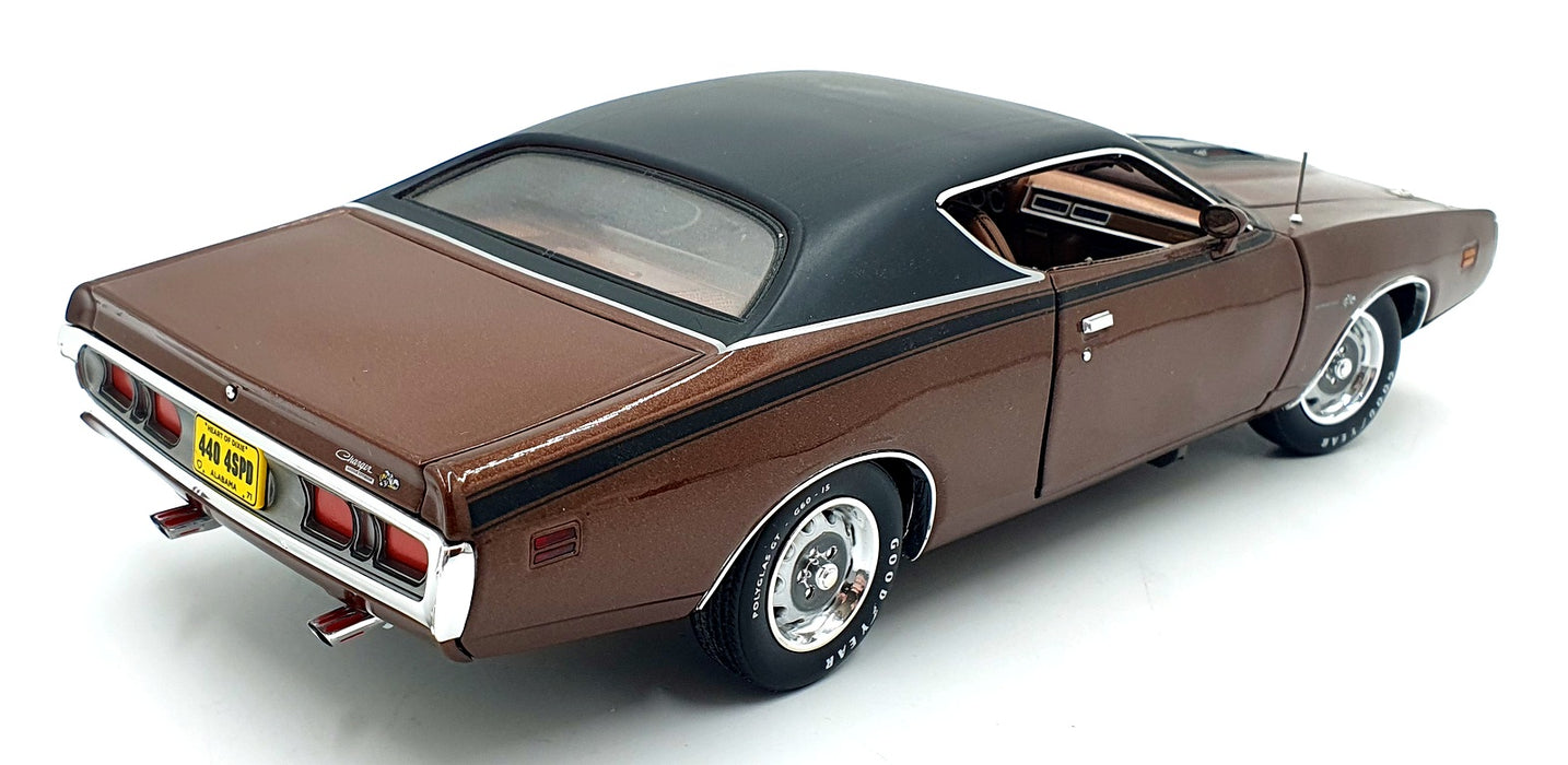 Auto World 1/18 Scale AMM1003/06 1971 Dodge Super Bee - Metallic brown