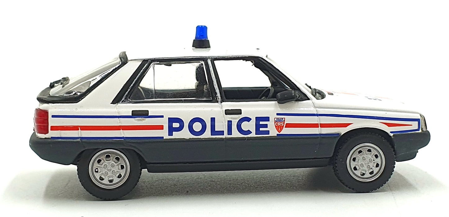 Norev Hachette 1/43 Scale DW8456 - 1983 Renault 11 Police - Police Car