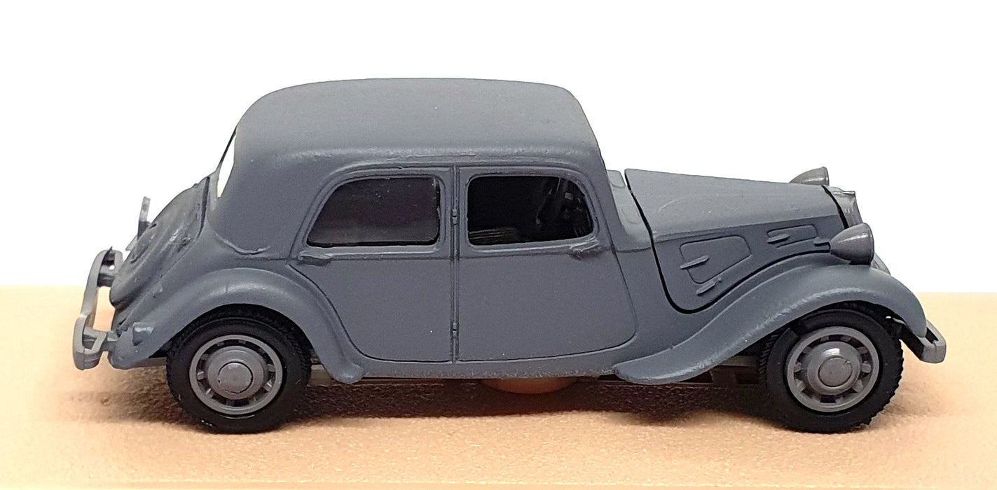 Eligor 1/43 Scale 1032 - 1938 Citroen Traction AV Berline Militair - Matt Grey