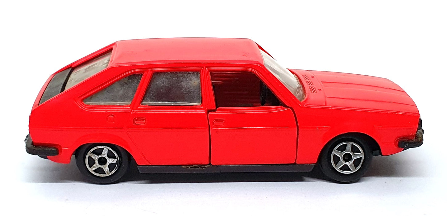 Norev Jet Car 1/43 Scale Diecast 700 - Renault 30 TS - Red