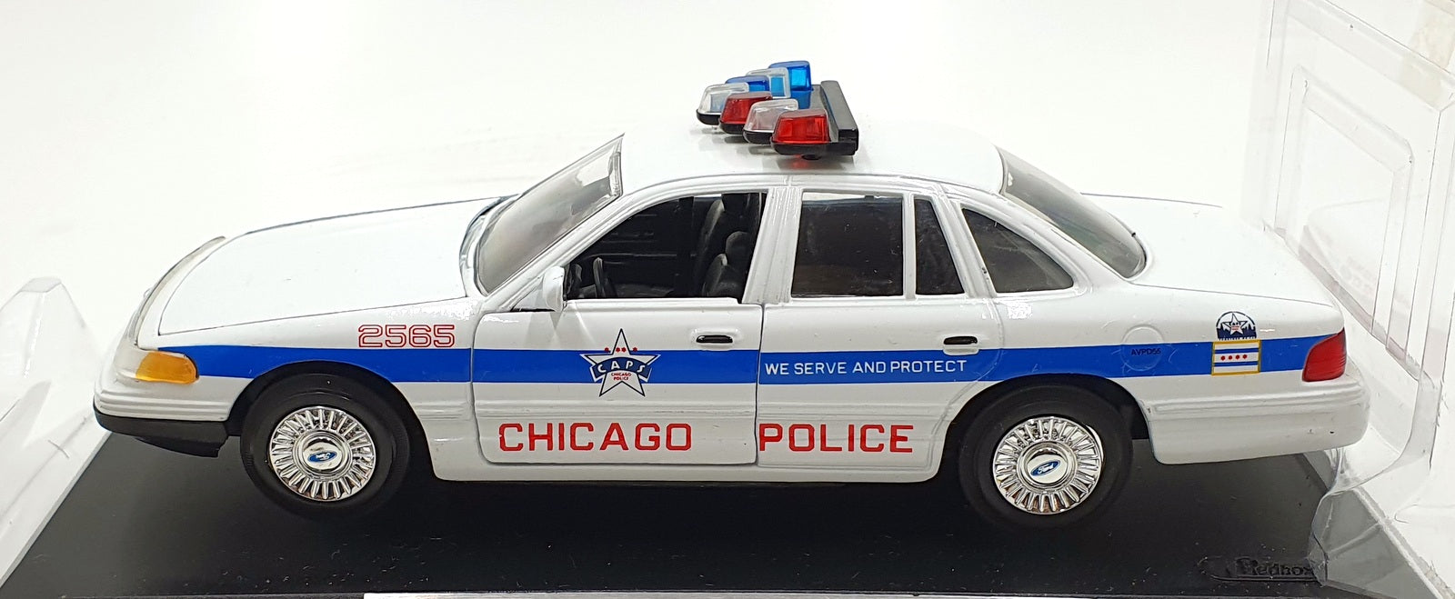 Motor Max 1/24 Scale Diecast 76400 - 2007 Ford Crown Victoria Police