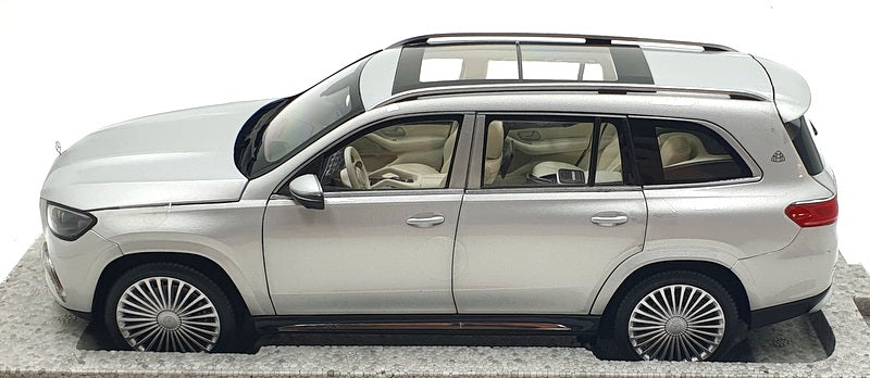 Paragon 1/18 Scale PA-98401 - Mercedes-Maybach GLS 600 LHD - Silver