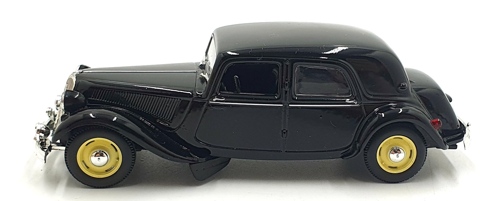 Norev Hachette 1/43 Scale FN7031 - 1952 Citroen 15 CV Gendarmerie