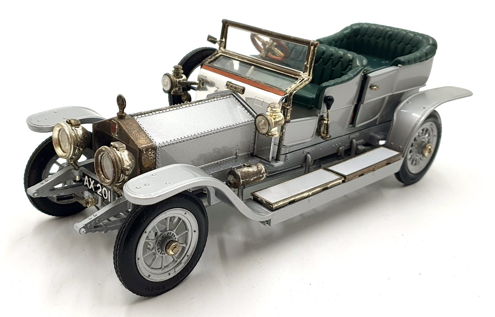 Franklin Mint 1/24 Scale Diecast B11JR67 - 1907 Rolls Royce Silver Ghost Silver