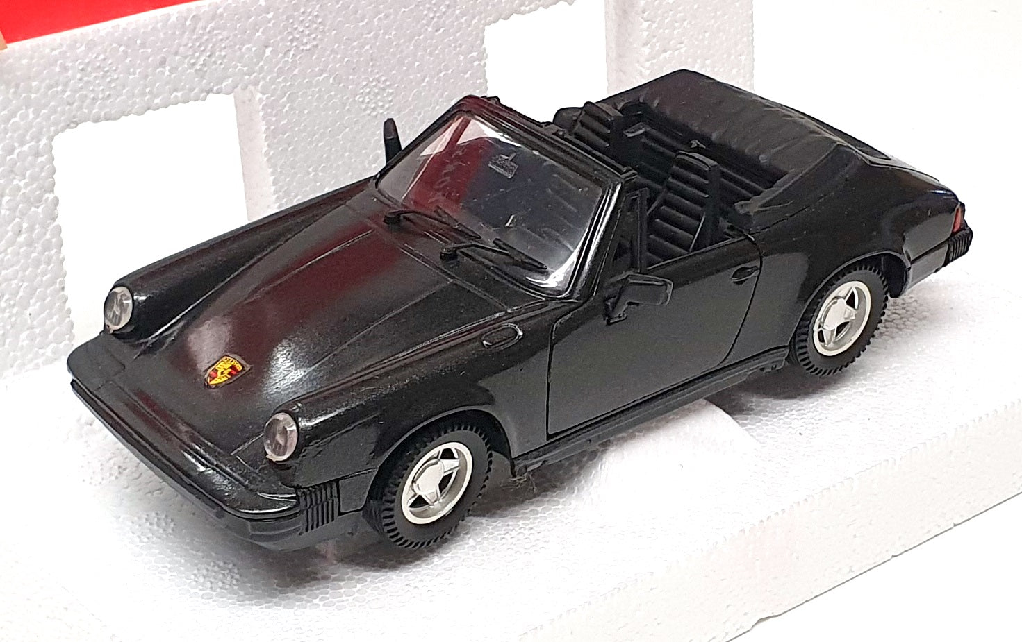 Polistil 1/25 Scale Diecast PL911B - Porsche 911 Cabriolet - Black
