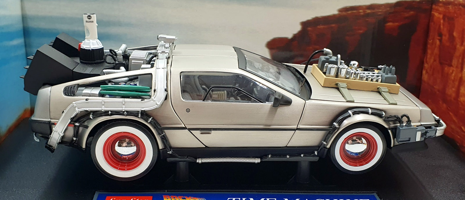 Sun Star 1/18 Scale 2712 Back To The Future Part 3 Time Machine Delorean