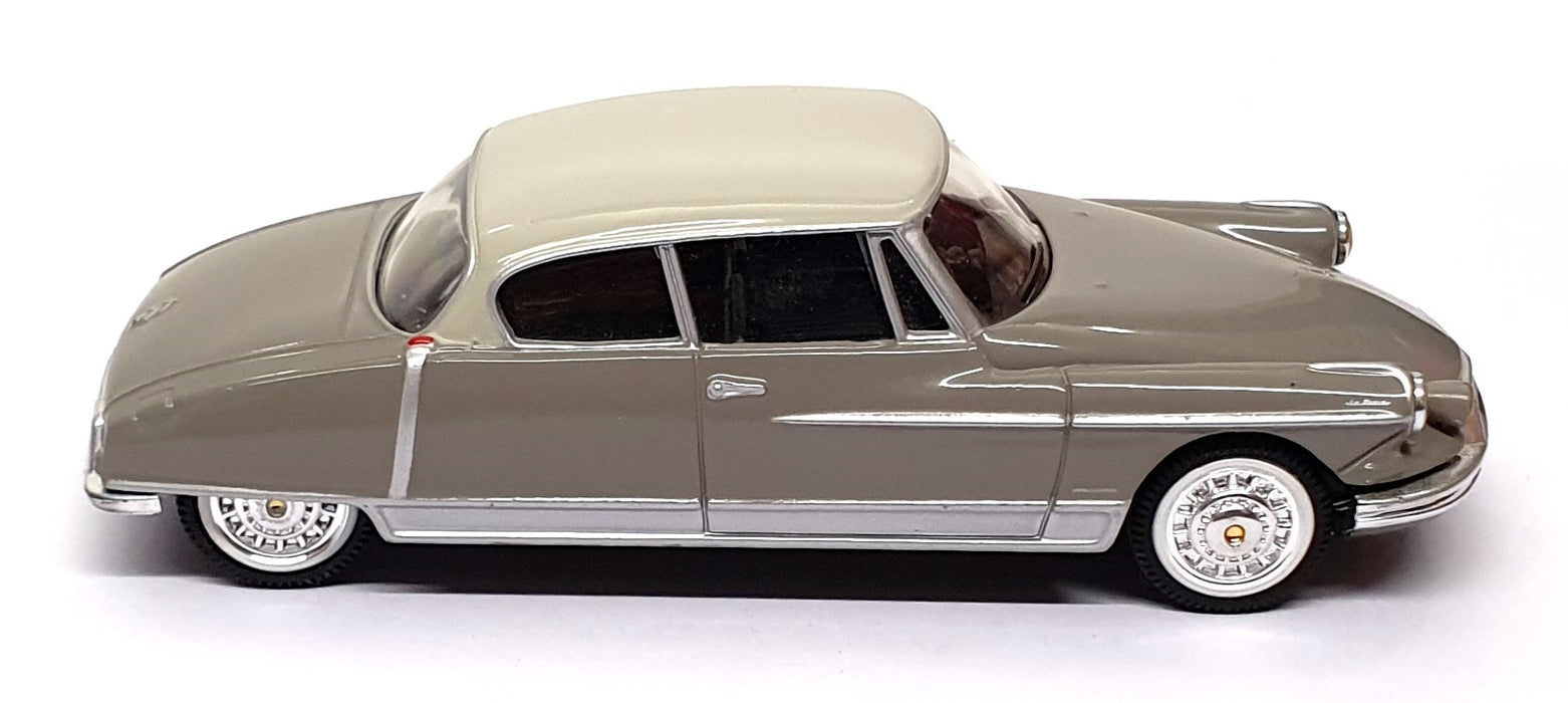 Norev 1/43 Scale 310326D - Citroen DS19 Coach Le Paris Henri Chapron 1959