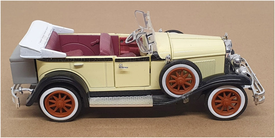 Motor Museum Mint 1/32 Scale 30MARQ - 1930 Buick Marquette - Pale Yellow/Black