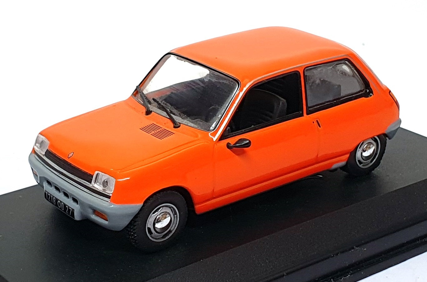 Altaya 1/43 Scale 310326A - 1972 Renault 5 - Orange