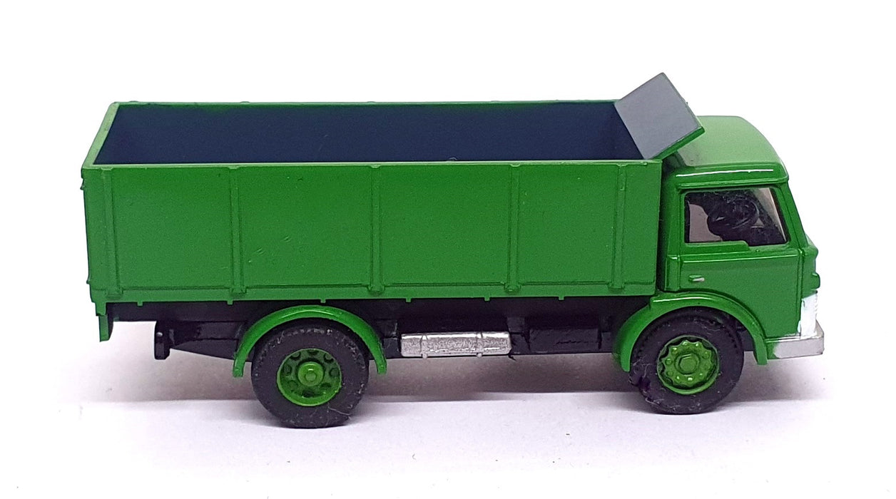 Base Toys 1/76 Scale Diecast CTP-01 - Ford D Series Bulk Tipper - Green