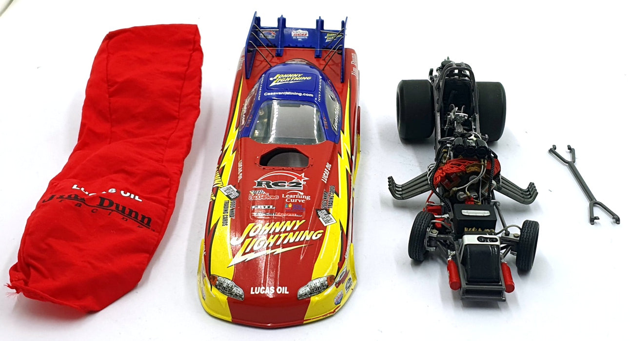 Racing Champions 1/24 Scale 18709H Johnny Lightning Funny Car Dragster NHRA 2005
