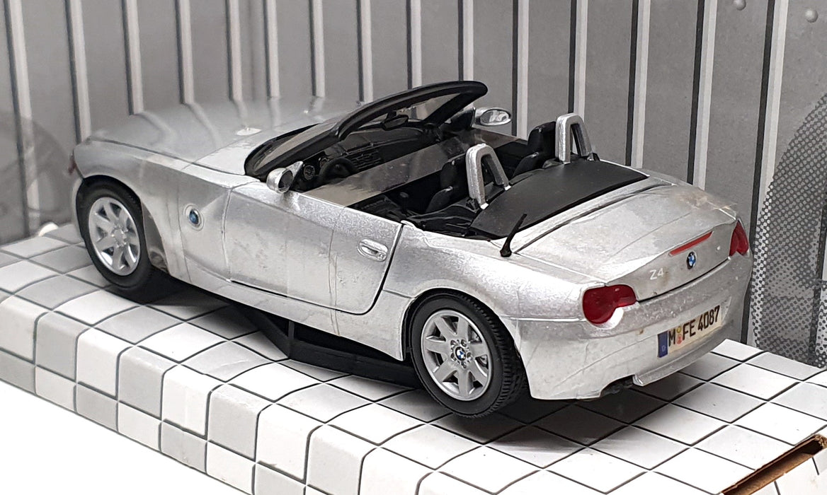 Motor Max 1/24 Scale Diecast Model 73200 - BMW Z4 - Silver