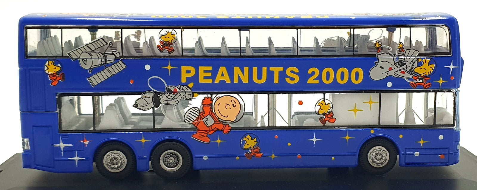 Sun Hing Toys 1/76 Scale SY71291E - 2000's Peanuts Jumbo Bus Pull Back