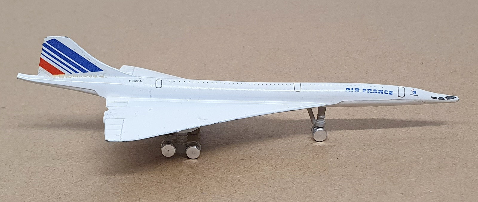 Schuco 1/250 Scale 335 789 - Concorde Aircraft Air France F-BVFA