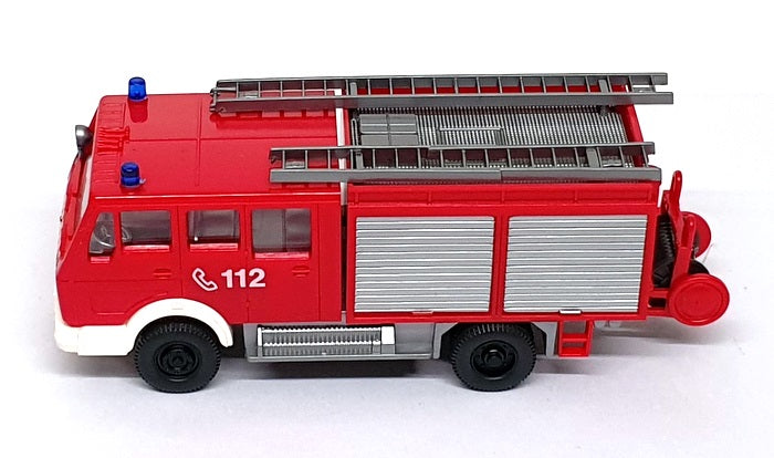 Wiking 1/87 Scale 616 00 24 - Mercedes Benz Feuerwehr LF16 Fire Engine - Red