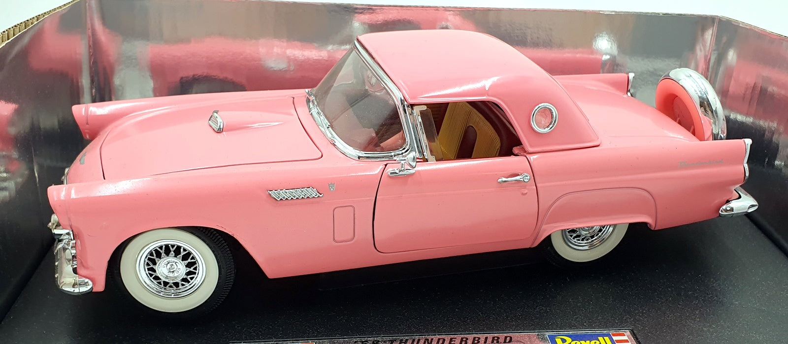 Revell 1/18 Scale 8817 - '56 Ford Thunderbird - Pink Dream