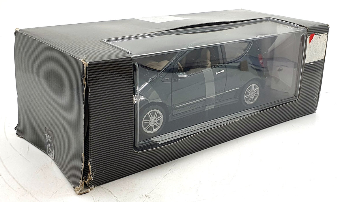 Maisto 1/18 Scale Diecast B6 696 2202 - Mercedes Benz A Class - Dark Green