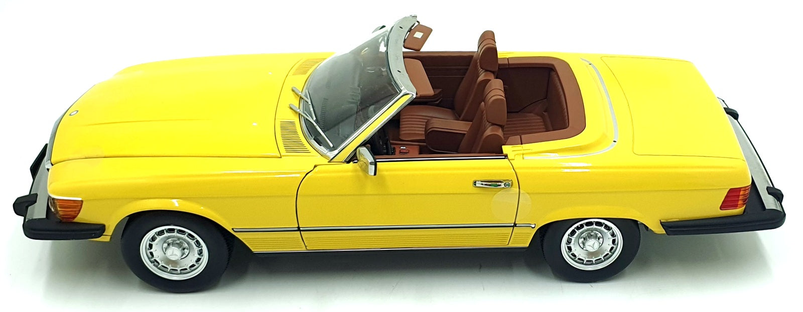 KK Scale 1/12 Scale KKDC120263 - 1979 Mercedes Benz SL-Class 450Sl Cabriolet USA
