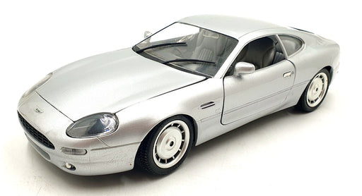 Guiloy 1/18 Scale Diecast 22426H - Aston Martin DB7 - Silver