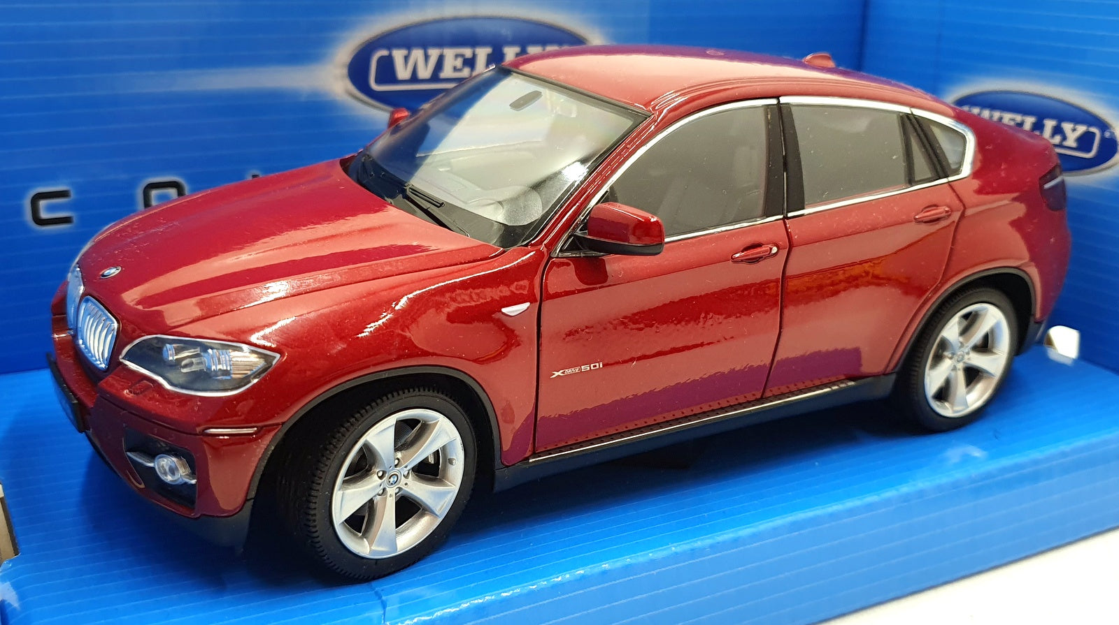 Welly 1/24 Scale Diecast 24004W - BMW X6 - Red