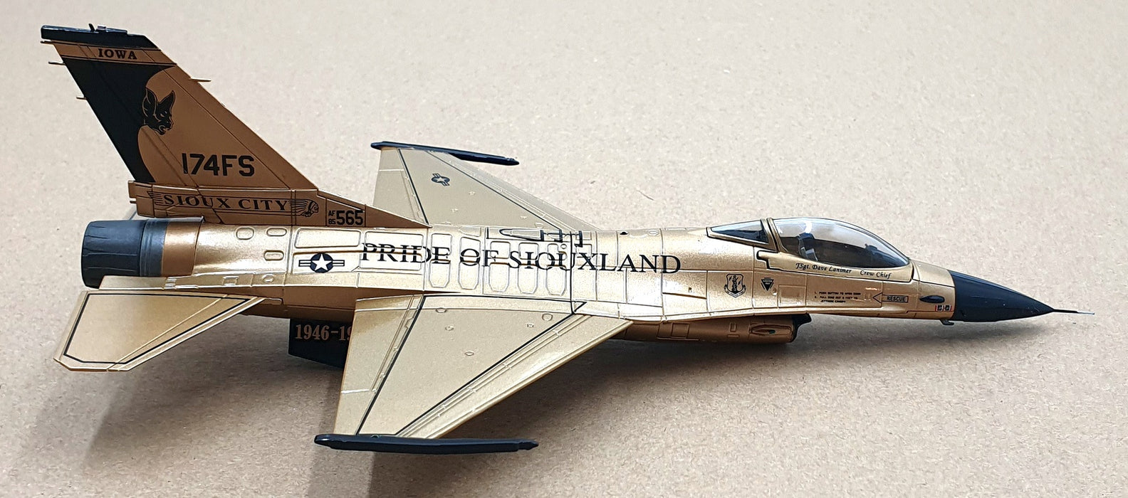 Hobby Master 1/72 Scale HA38069 - F-16 Fighting Falcon "Golden Bat Viper" 2022