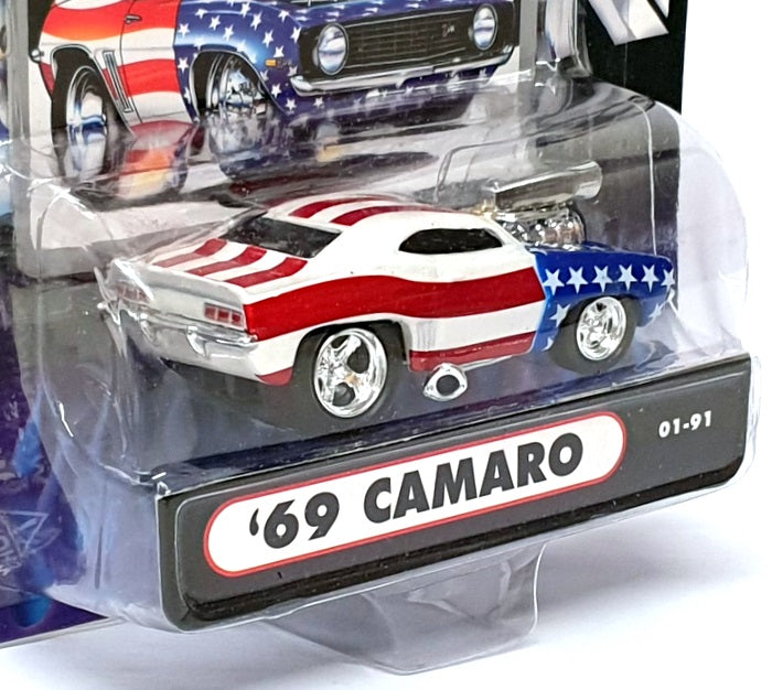 Muscle Machines 1/64 Scale 71151 01-91 - 1969 Chevrolet Camaro - Stars & Stripes