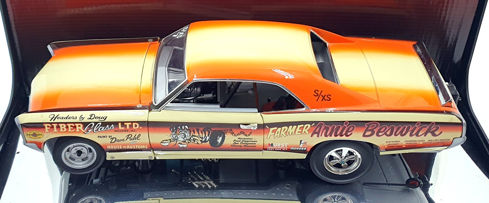 Highway 61 1/18 Scale Diecast 50024 - 1966 Pontiac GTO Drag Car A.Beswick