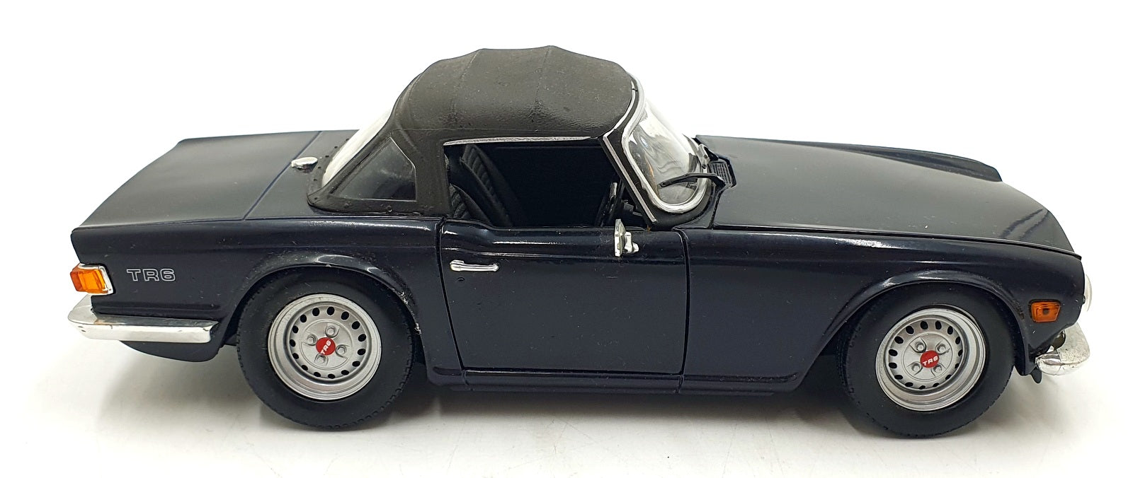 Ertl 1/18 Scale Diecast DC23426P - Triumph TR6 - Dark Blue