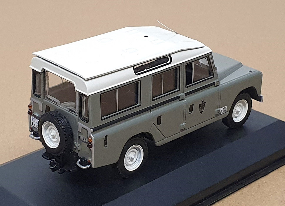 Altaya 1/43 Scale PA463 - Land Rover 109 Diesel Policia Armada - Grey/White