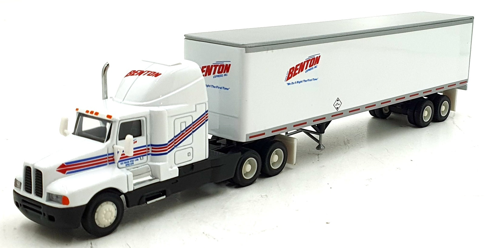 PEM 30cm Long Diecast M70513 - Kenworth T600A Benton Express Truck - White