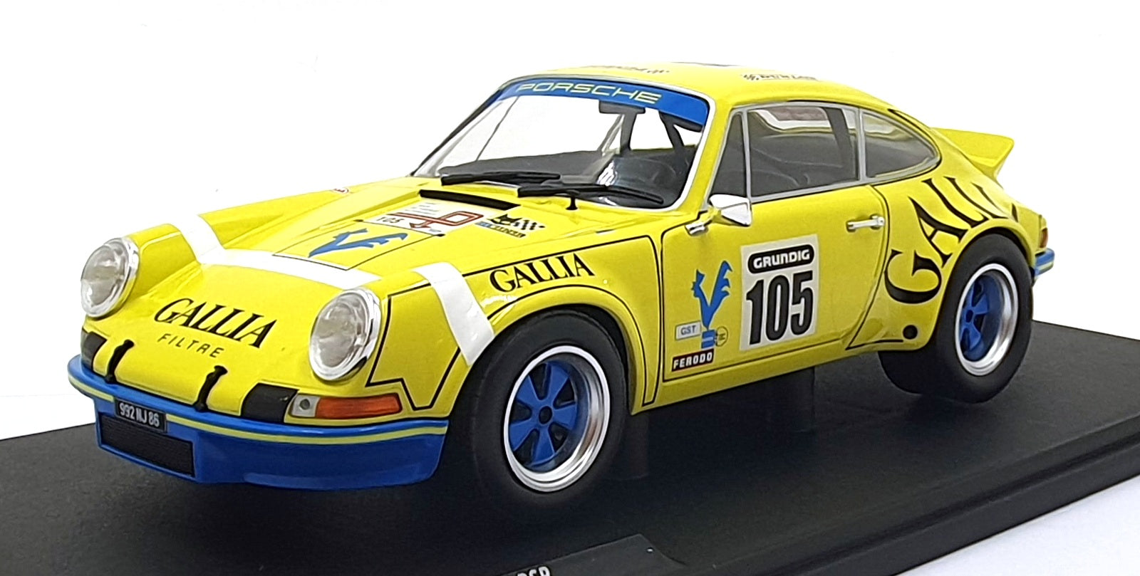 Solido 1/18 Scale Diecast S1801118 - Porsche 911 RSR #105 Tour Auto 1973