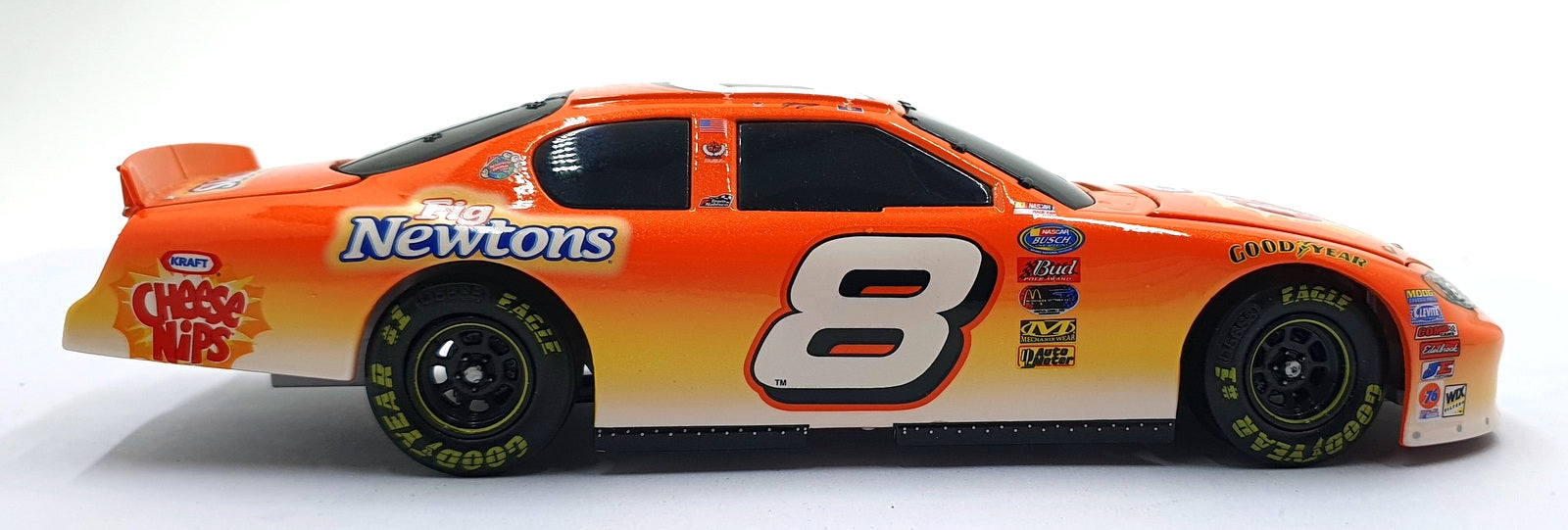 Action 1/24 Scale Diecast 103759 2003 Chevrolet Monte Carlo #8 Cheese Nips Park