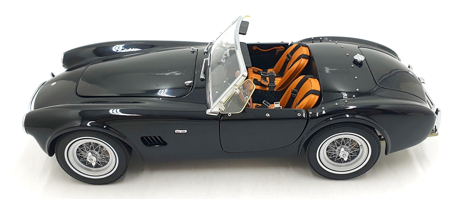 Exoto 1/18 Scale Diecast 18128 - 1963 Shelby Cobra 289 Roadster - Black