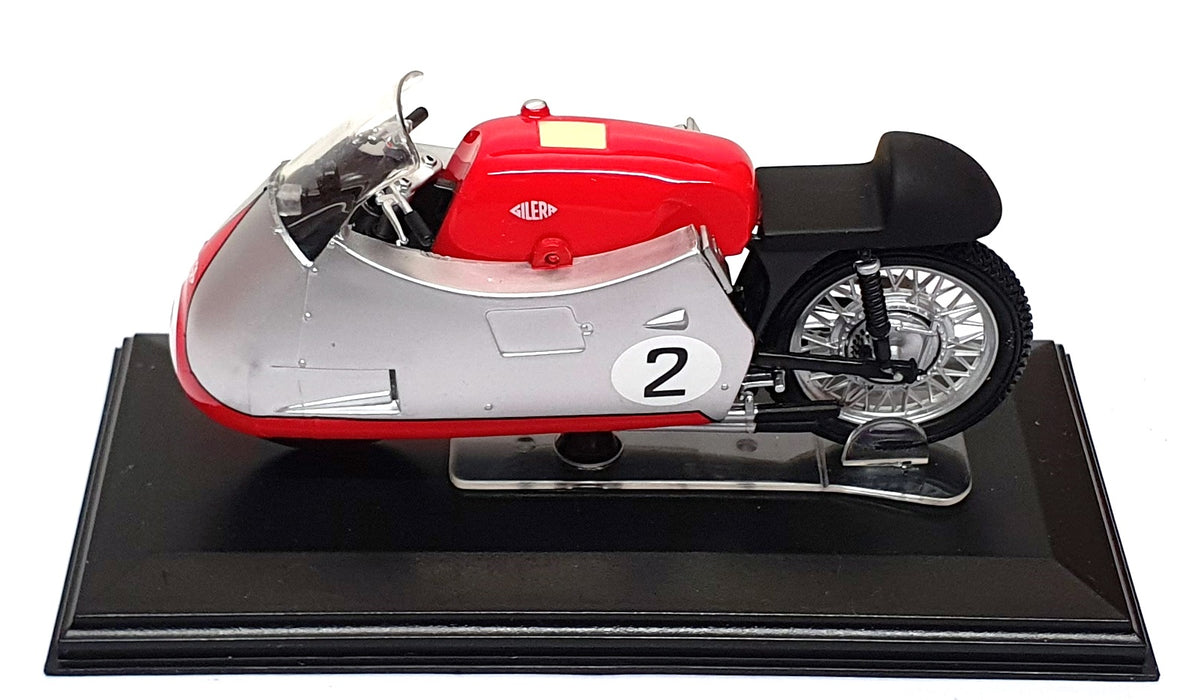 Italeri 1/22 Scale IT01A - Gilera 4 cil. 500cc World Champion 1955 G. Duke