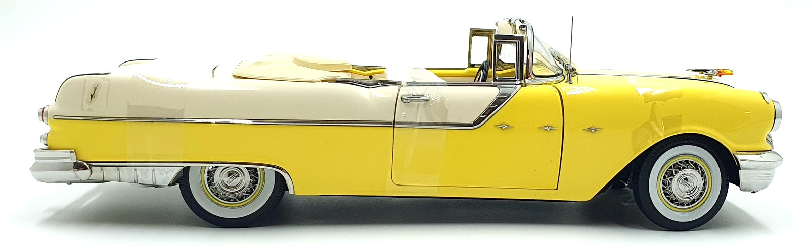 Sun Star 1/18 Diecast 5059 - 1955 Pontiac Star Chief  Open Convertible