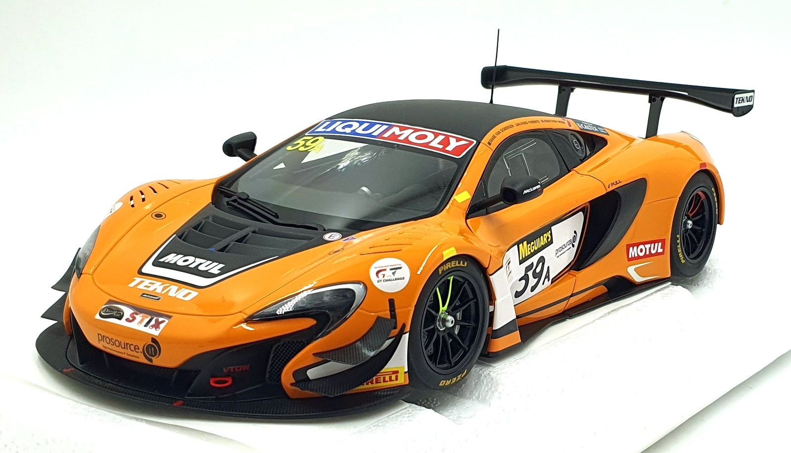 Autoart 1/18 Scale 81643 - McLaren 650S GT3 #59A Bathurst 12 Hr 1st 2016
