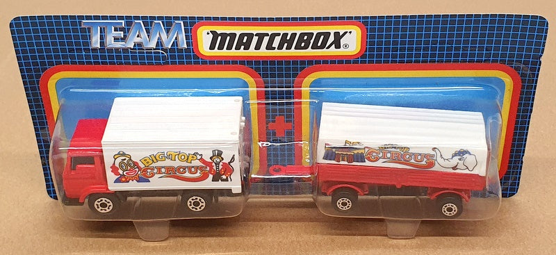 Matchbox 1/77 Scale 16099 - Dodge Truck & Trailer (Big Top Circus) Red/White